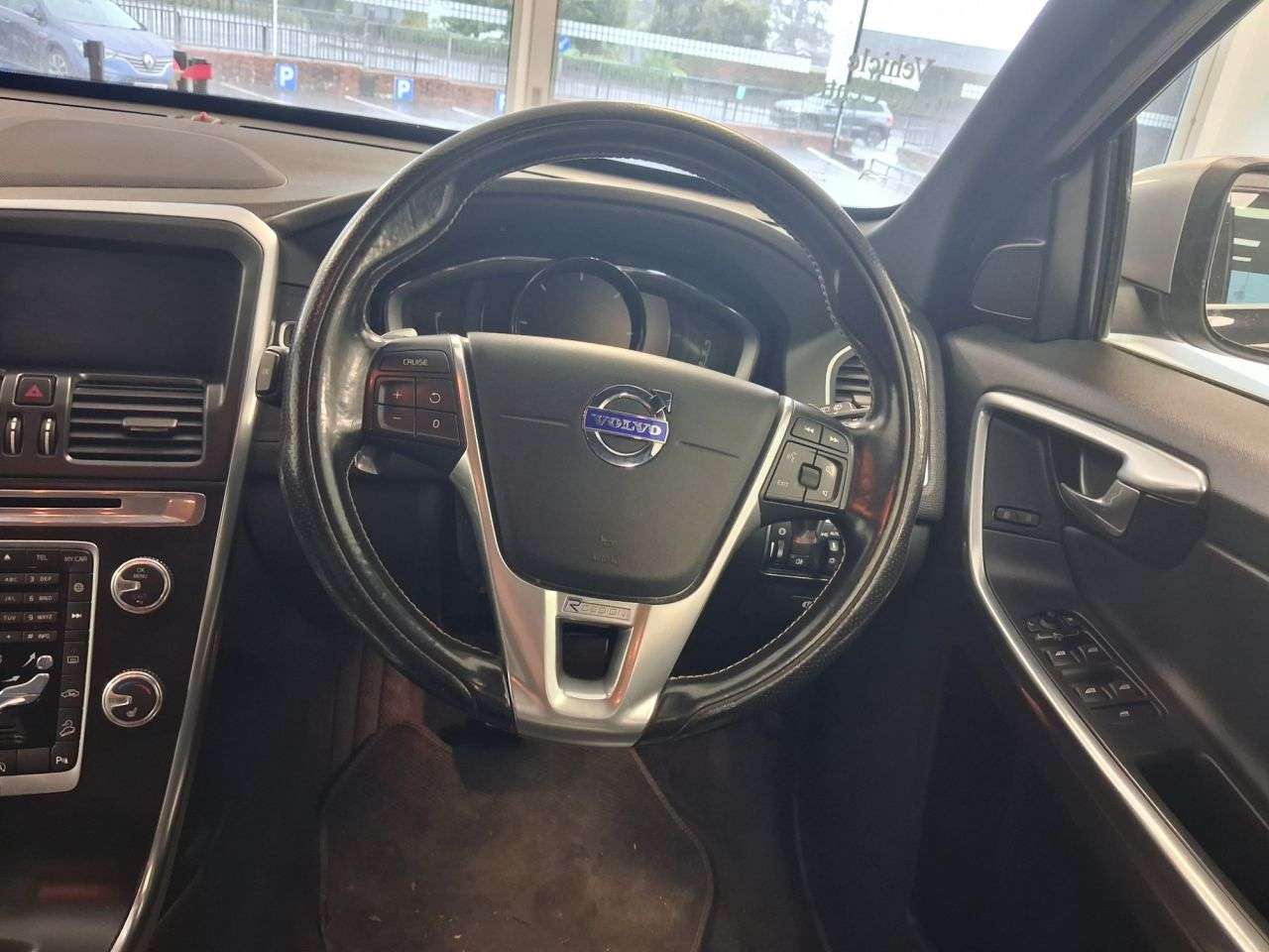2015 VOLVO XC60 2015 VOLVO XC60