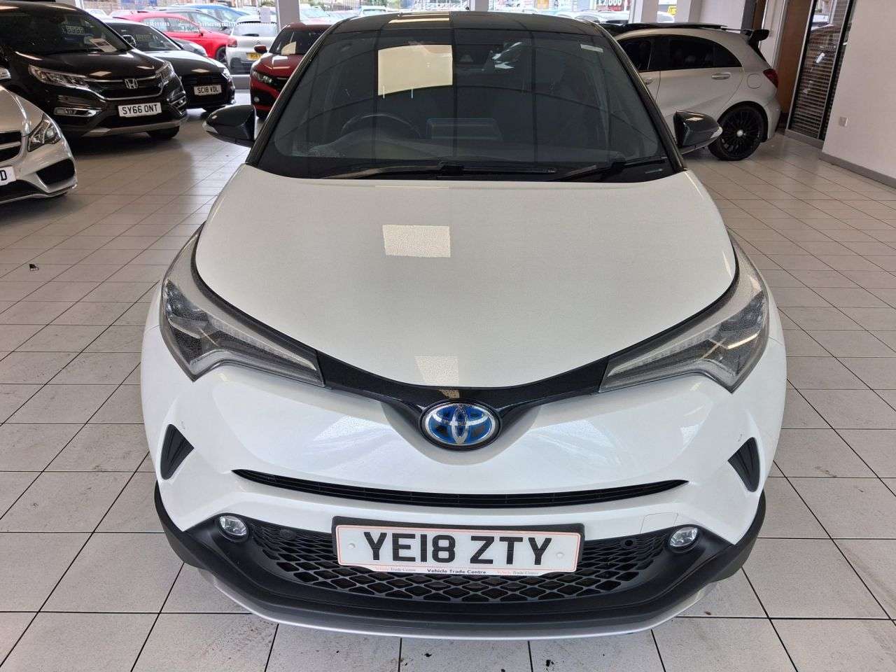 A 2018 TOYOTA C-HR 1.8 VVT-h Dynamic SUV 5dr Petrol Hybrid CVT Euro 6 (s/s) (122 ps) A 2018 TOYOTA C-HR 1.8 VVT-h Dynamic SUV 5dr Petrol Hybrid CVT Euro 6 (s/s) (122 ps)