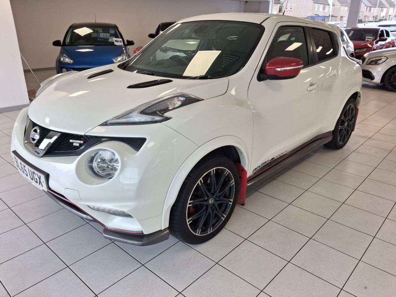 A 2015 NISSAN JUKE 1.6 DIG-T Nismo RS SUV 5dr Petrol XTRON 4WD Euro 6 (214 ps) A 2015 NISSAN JUKE 1.6 DIG-T Nismo RS SUV 5dr Petrol XTRON 4WD Euro 6 (214 ps)