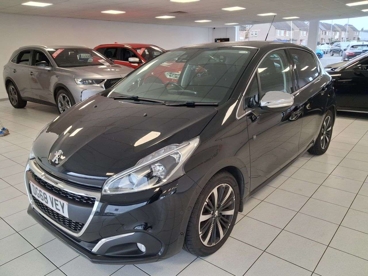 A 2018 PEUGEOT 208 1.2 PureTech Tech Edition Hatchback 5dr Petrol Manual Euro 6 (s/s) (82 ps) A 2018 PEUGEOT 208 1.2 PureTech Tech Edition Hatchback 5dr Petrol Manual Euro 6 (s/s) (82 ps)