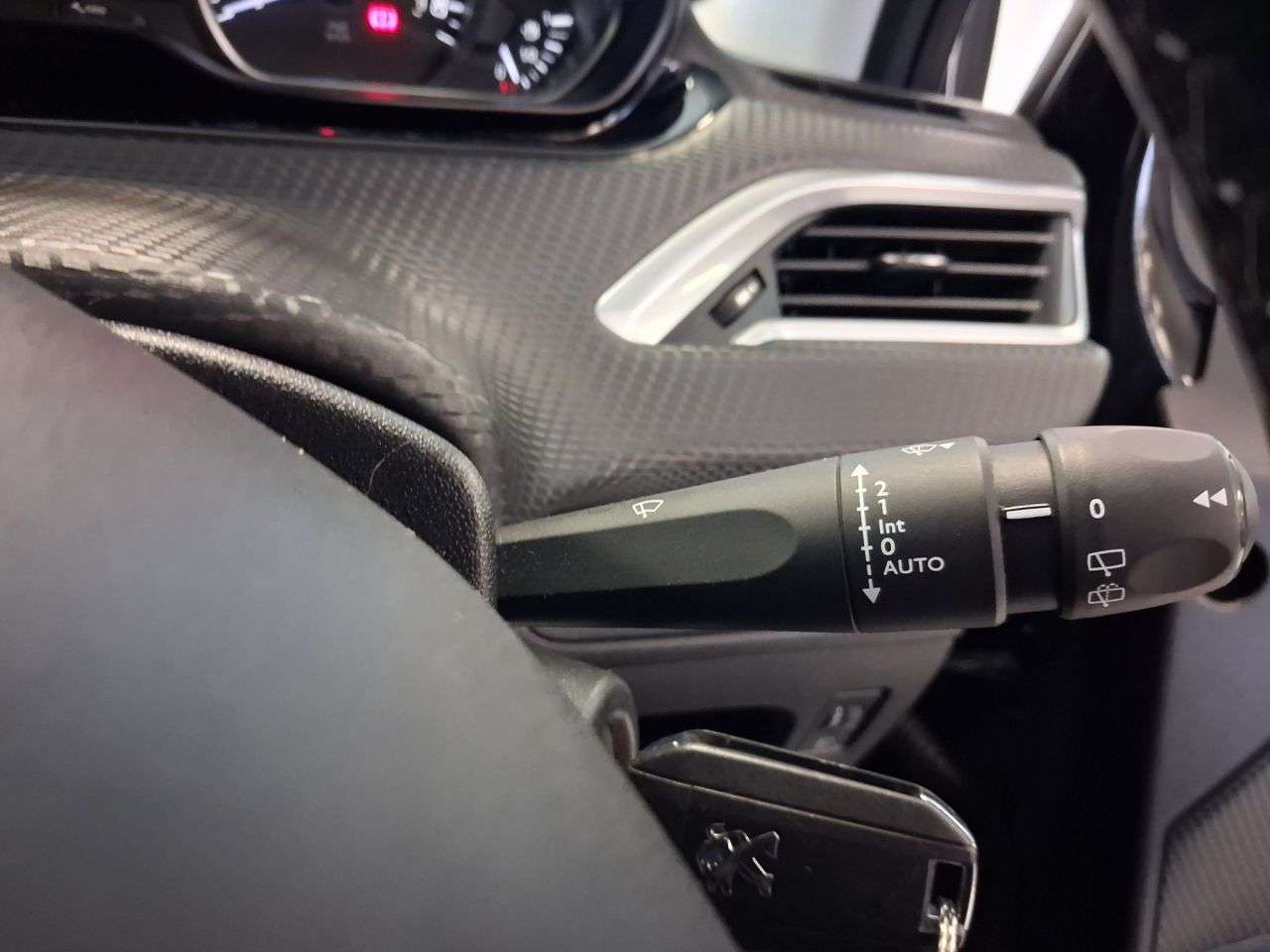 2018 PEUGEOT 208 2018 PEUGEOT 208