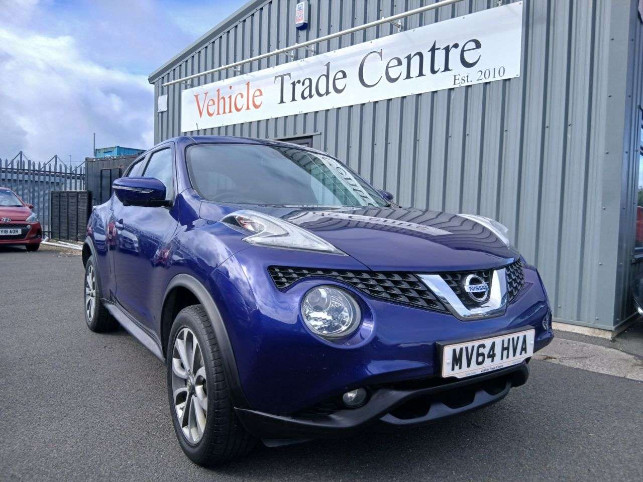 A 2014 NISSAN JUKE 1.2 DIG-T Tekna SUV 5dr Petrol Manual Euro 5 (s/s) Euro 5 (115 ps) A 2014 NISSAN JUKE 1.2 DIG-T Tekna SUV 5dr Petrol Manual Euro 5 (s/s) Euro 5 (115 ps)