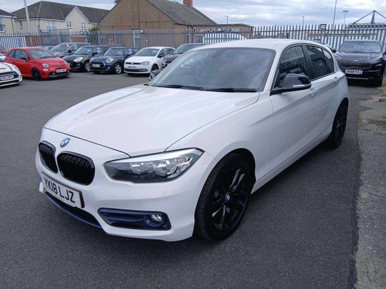 A 2018 BMW 1 SERIES 1.5 118i Sport Hatchback 5dr Petrol Manual Euro 6 (s/s) (136 ps) A 2018 BMW 1 SERIES 1.5 118i Sport Hatchback 5dr Petrol Manual Euro 6 (s/s) (136 ps)