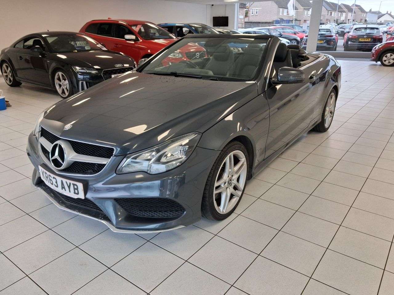 A 2013 MERCEDES-BENZ E CLASS 2.1 E250 CDI AMG Sport Cabriolet 2dr Diesel G-Tronic+ Euro 5 (s/s) (204 ps) A 2013 MERCEDES-BENZ E CLASS 2.1 E250 CDI AMG Sport Cabriolet 2dr Diesel G-Tronic+ Euro 5 (s/s) (204 ps)