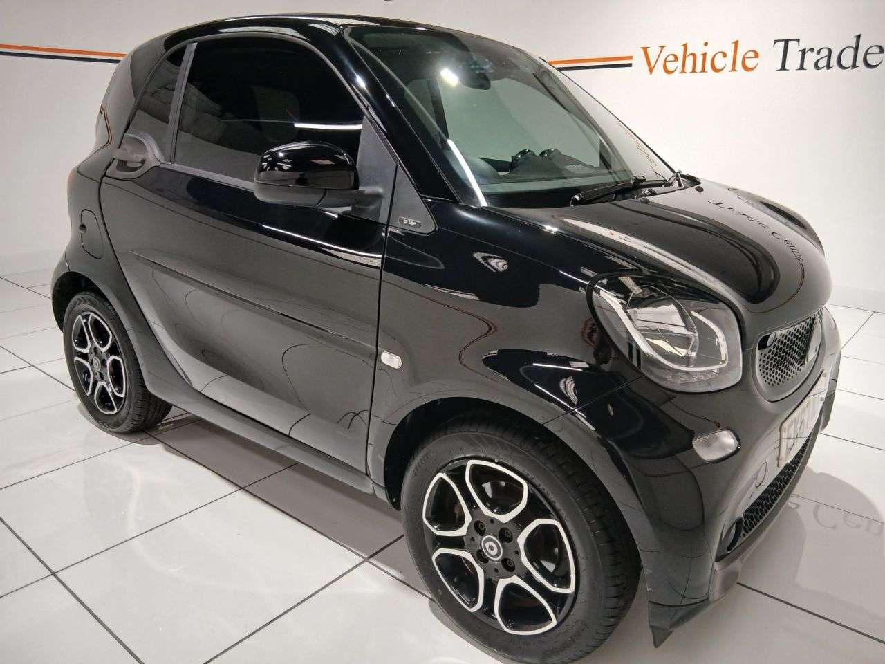 A 2017 SMART FORTWO 1.0 Prime (Premium) Coupe 2dr Petrol Twinamic Euro 6 (s/s) (71 ps) A 2017 SMART FORTWO 1.0 Prime (Premium) Coupe 2dr Petrol Twinamic Euro 6 (s/s) (71 ps)