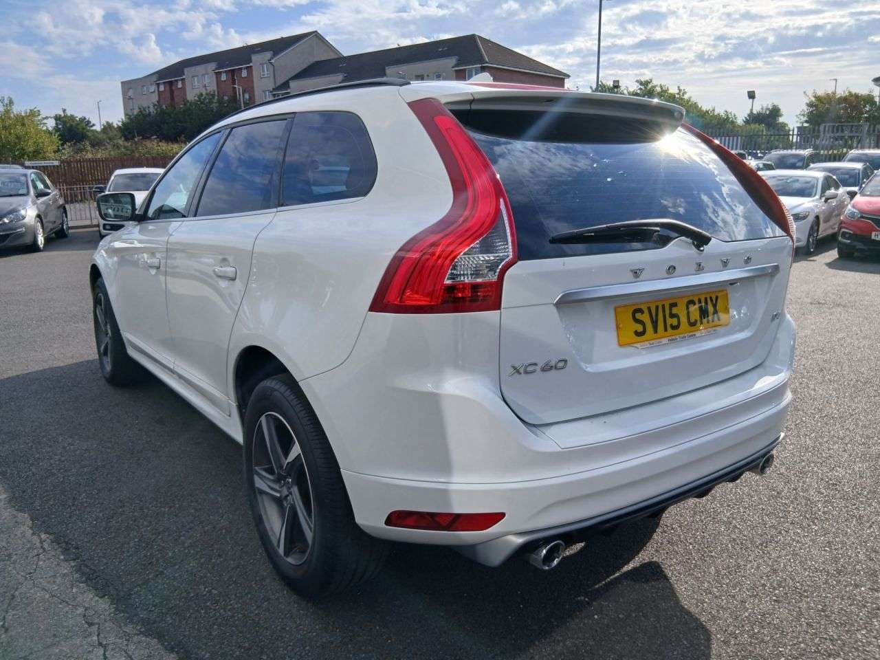 A 2015 VOLVO XC60 2.0 D4 R-Design SUV 5dr Diesel Auto Euro 6 (s/s) (190 ps) A 2015 VOLVO XC60 2.0 D4 R-Design SUV 5dr Diesel Auto Euro 6 (s/s) (190 ps)