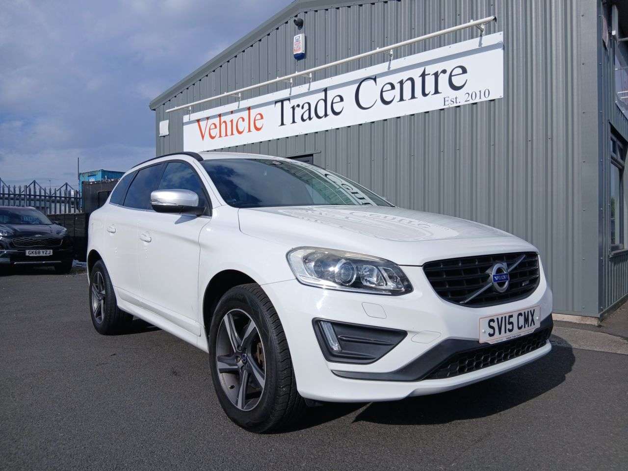A 2015 VOLVO XC60 2.0 D4 R-Design SUV 5dr Diesel Auto Euro 6 (s/s) (190 ps) A 2015 VOLVO XC60 2.0 D4 R-Design SUV 5dr Diesel Auto Euro 6 (s/s) (190 ps)