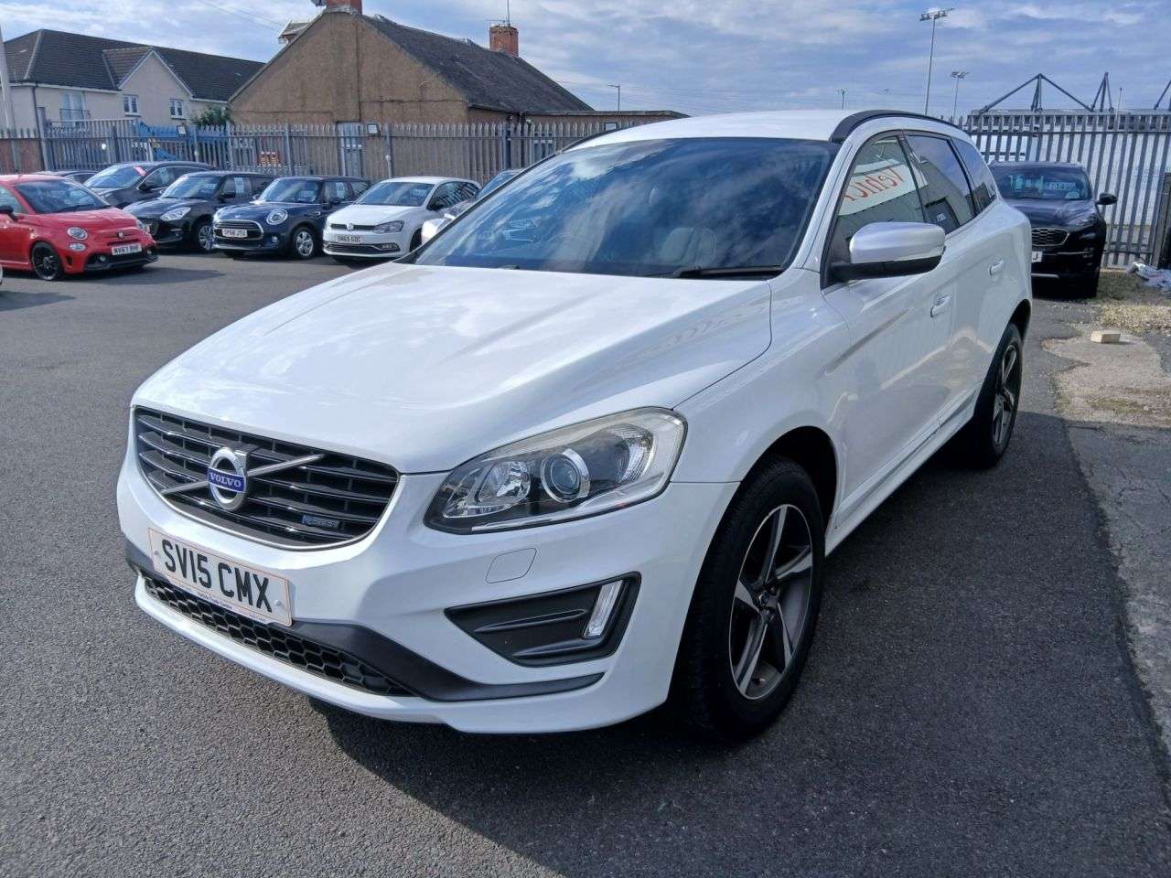 A 2015 VOLVO XC60 2.0 D4 R-Design SUV 5dr Diesel Auto Euro 6 (s/s) (190 ps) A 2015 VOLVO XC60 2.0 D4 R-Design SUV 5dr Diesel Auto Euro 6 (s/s) (190 ps)