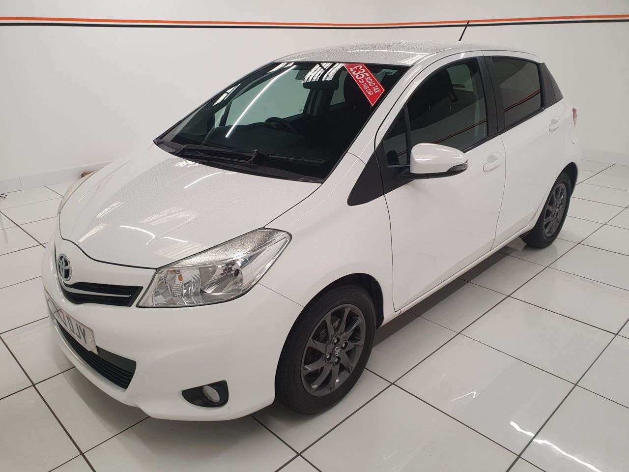 A 2013 TOYOTA YARIS 1.0 VVT-i Edition Hatchback 5dr Petrol Manual Euro 5 (69 ps) A 2013 TOYOTA YARIS 1.0 VVT-i Edition Hatchback 5dr Petrol Manual Euro 5 (69 ps)