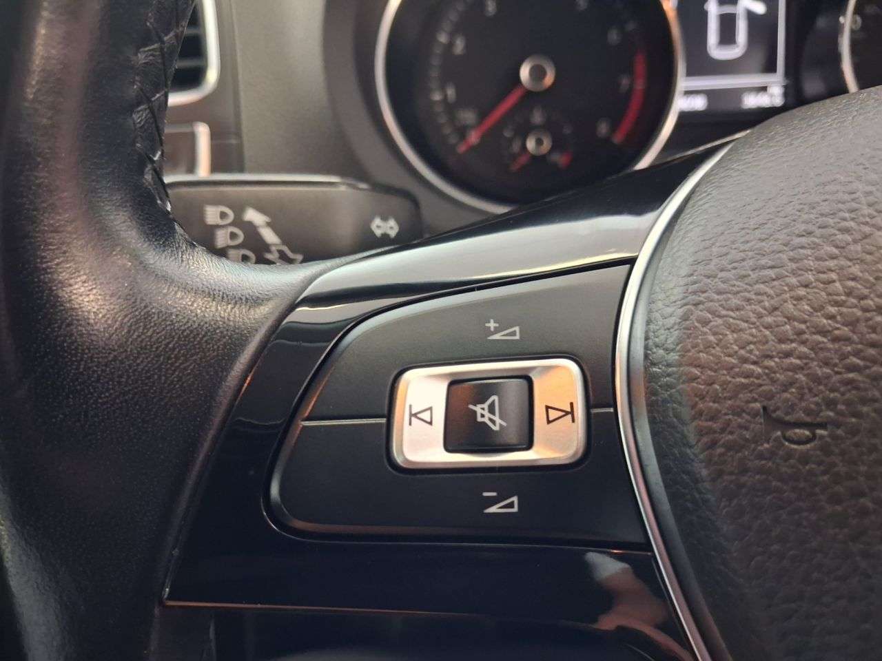 2015 VOLKSWAGEN POLO 2015 VOLKSWAGEN POLO