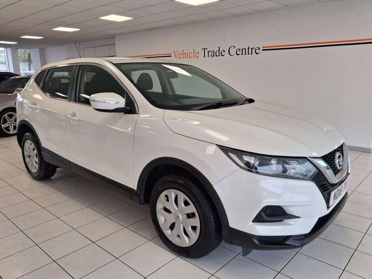 A 2018 NISSAN QASHQAI 1.2 DIG-T Visia SUV 5dr Petrol Manual Euro 6 (s/s) (115 ps) A 2018 NISSAN QASHQAI 1.2 DIG-T Visia SUV 5dr Petrol Manual Euro 6 (s/s) (115 ps)