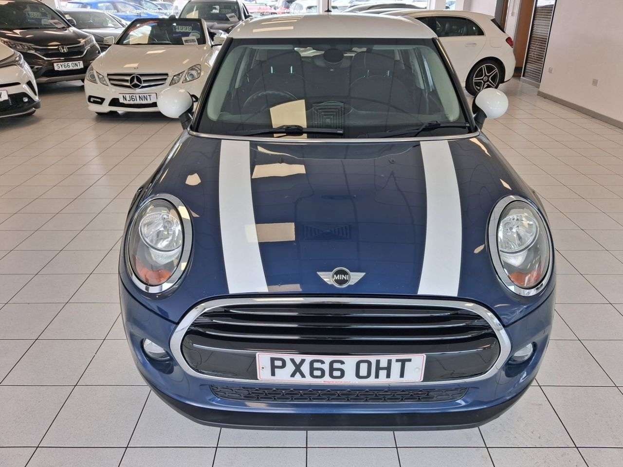 A 2016 MINI HATCH 1.5 Cooper Hatchback 5dr Petrol Auto Euro 6 (s/s) (136 ps) A 2016 MINI HATCH 1.5 Cooper Hatchback 5dr Petrol Auto Euro 6 (s/s) (136 ps)
