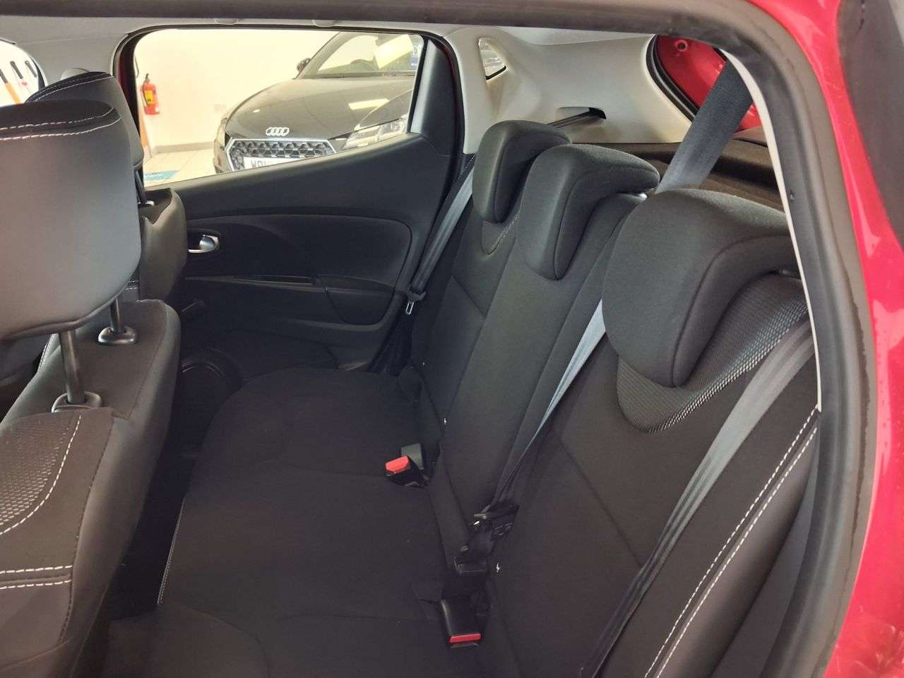 2015 RENAULT CLIO 2015 RENAULT CLIO