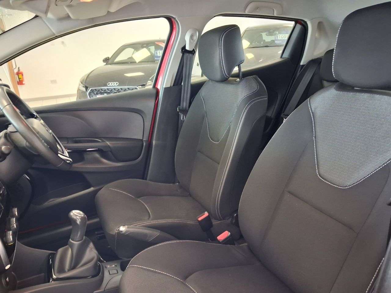 2015 RENAULT CLIO 2015 RENAULT CLIO