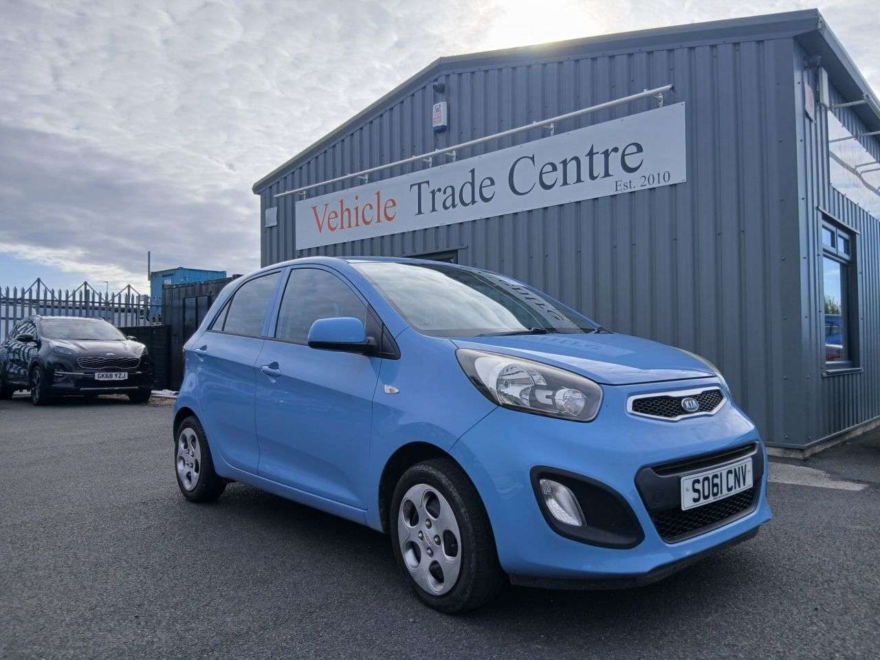 A 2012 KIA PICANTO 1.0 1 Hatchback 5dr Petrol Manual Euro 5 (68 bhp) A 2012 KIA PICANTO 1.0 1 Hatchback 5dr Petrol Manual Euro 5 (68 bhp)