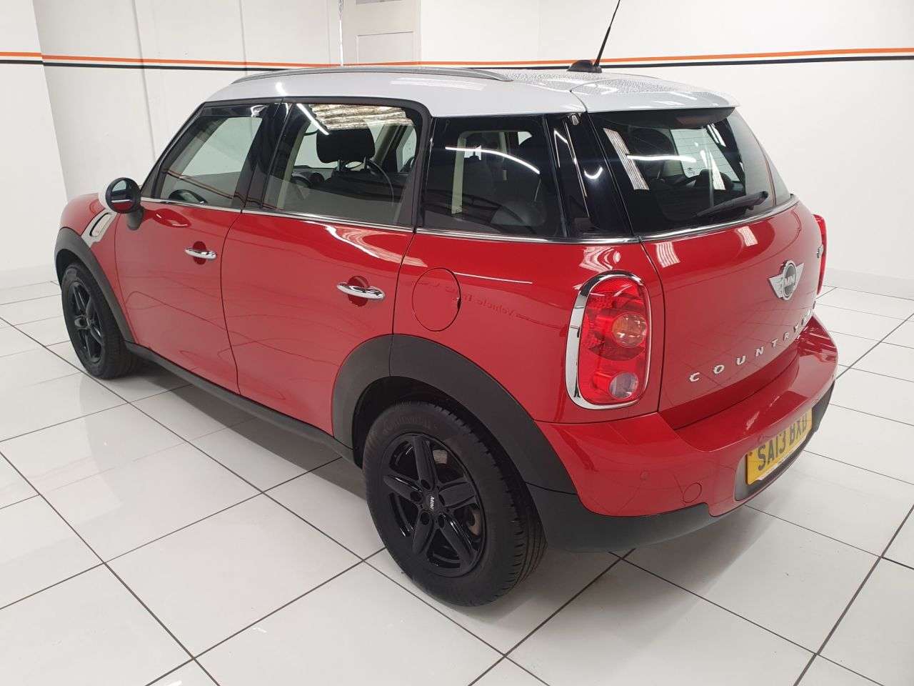 A 2013 MINI COUNTRYMAN 1.6 Cooper D SUV 5dr Diesel Manual Euro 5 (s/s) (112 ps) A 2013 MINI COUNTRYMAN 1.6 Cooper D SUV 5dr Diesel Manual Euro 5 (s/s) (112 ps)