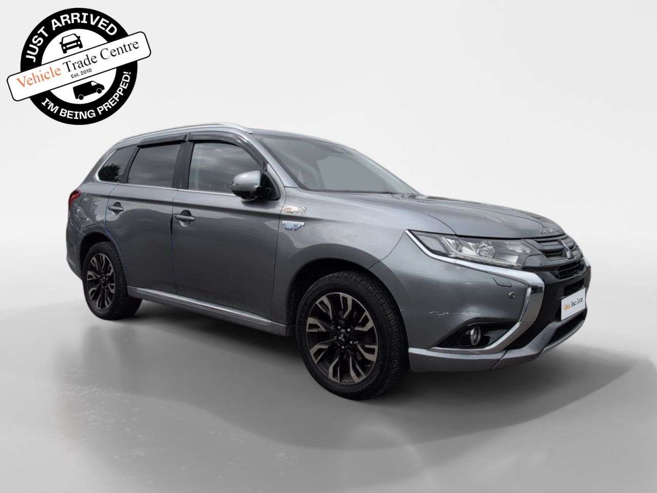 A 2017 MITSUBISHI OUTLANDER 2.0h 12kWh 4hs SUV 5dr Petrol Plug-in Hybrid CVT 4WD Euro 6 (s/s) (200 ps) A 2017 MITSUBISHI OUTLANDER 2.0h 12kWh 4hs SUV 5dr Petrol Plug-in Hybrid CVT 4WD Euro 6 (s/s) (200 ps)