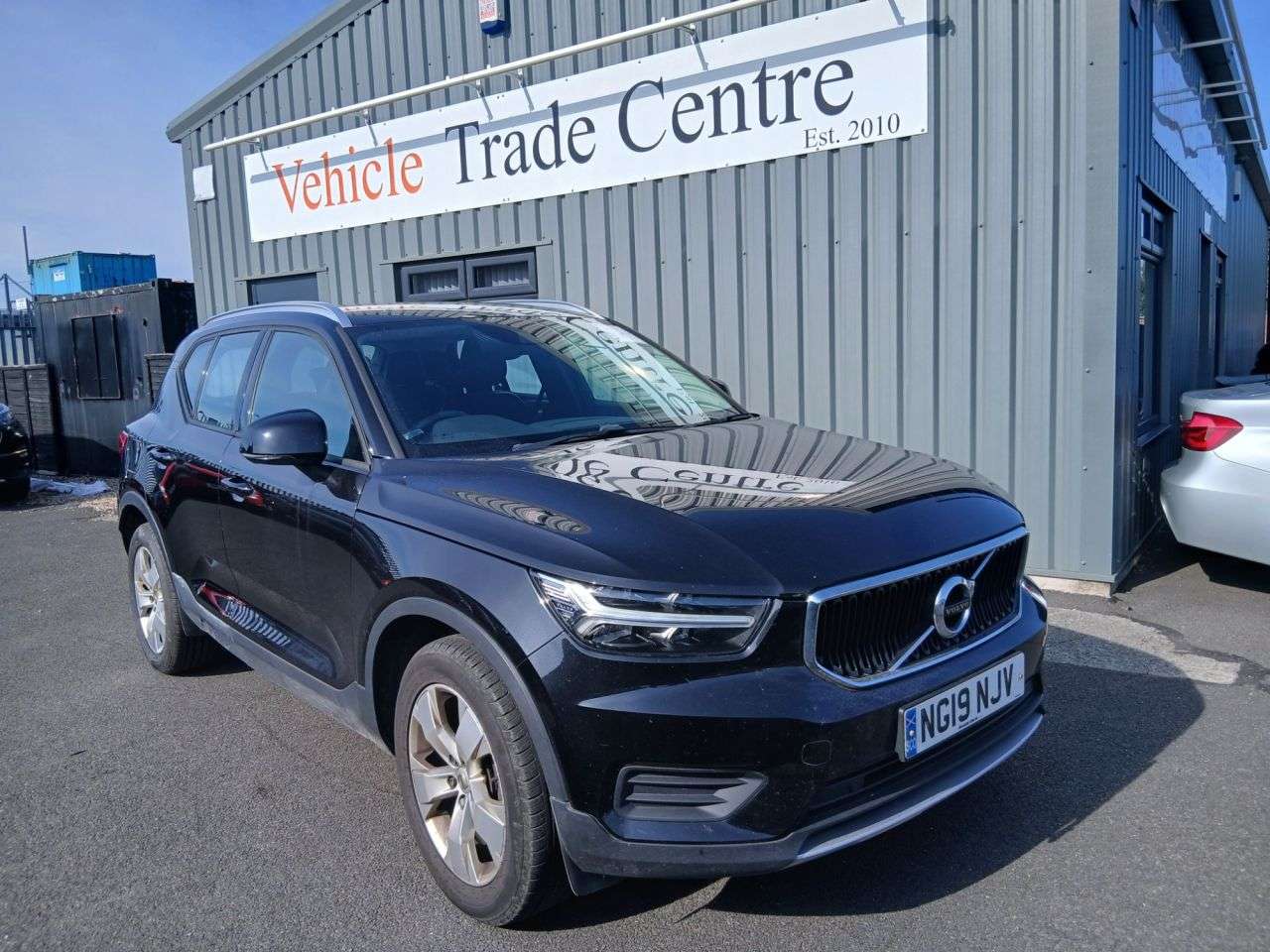 A 2019 VOLVO XC40 1.5 T3 Momentum SUV 5dr Petrol Manual Euro 6 (s/s) (163 ps) A 2019 VOLVO XC40 1.5 T3 Momentum SUV 5dr Petrol Manual Euro 6 (s/s) (163 ps)
