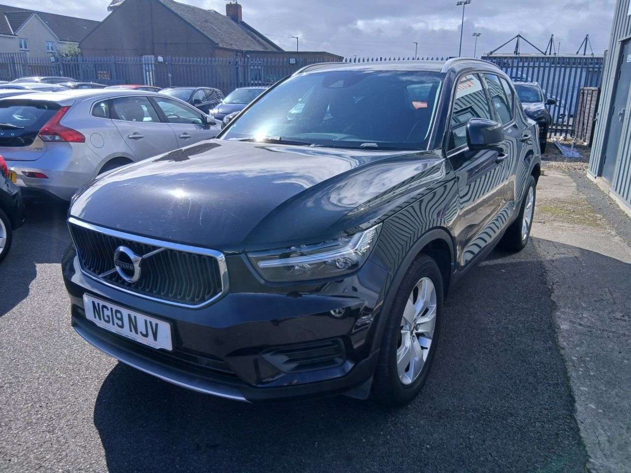 A 2019 VOLVO XC40 1.5 T3 Momentum SUV 5dr Petrol Manual Euro 6 (s/s) (163 ps) A 2019 VOLVO XC40 1.5 T3 Momentum SUV 5dr Petrol Manual Euro 6 (s/s) (163 ps)