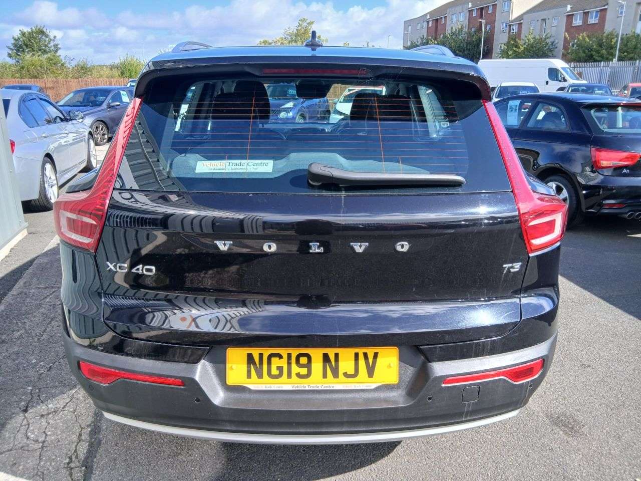 2019 VOLVO XC40 2019 VOLVO XC40