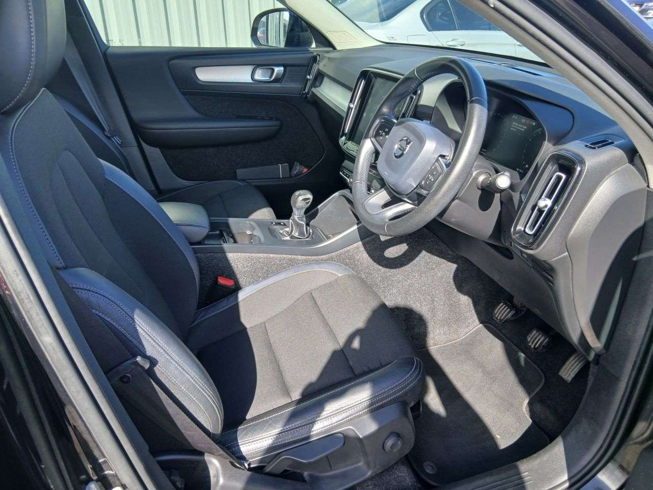 2019 VOLVO XC40 2019 VOLVO XC40