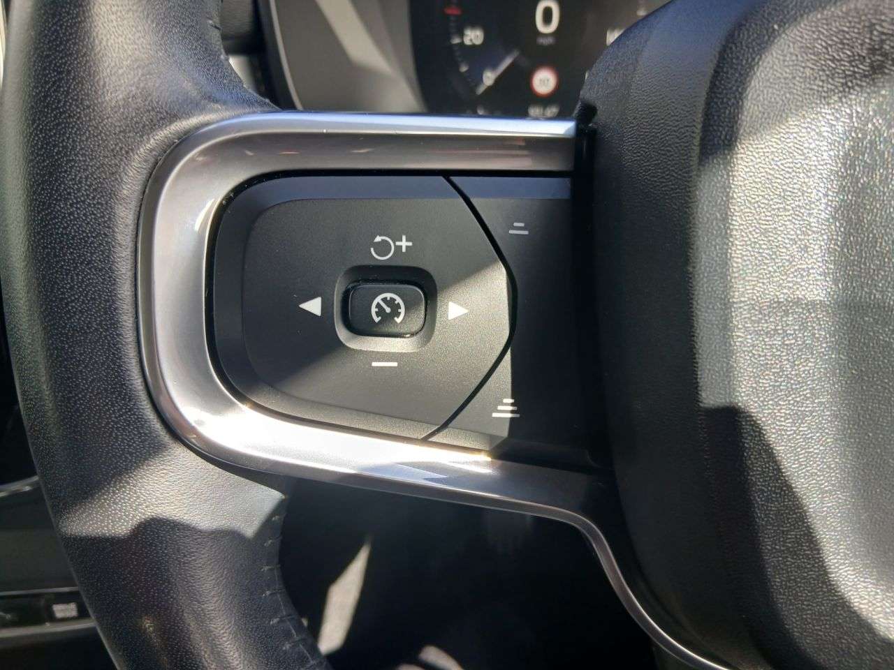 2019 VOLVO XC40 2019 VOLVO XC40