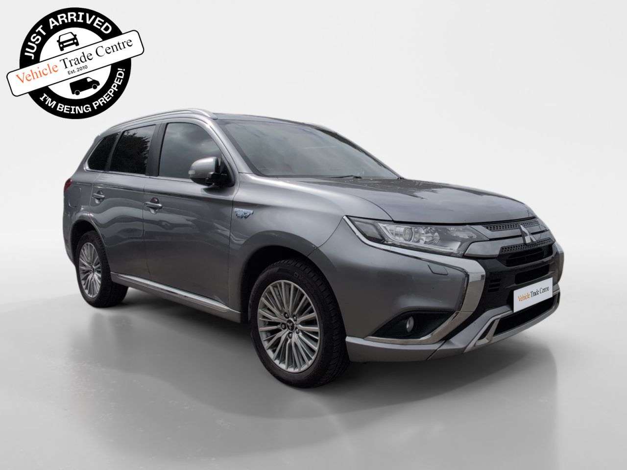 A 2020 MITSUBISHI OUTLANDER 2.4h TwinMotor 13.8kWh Dynamic SUV 5dr Petrol Plug-in Hybrid CVT 4WD Euro 6 A 2020 MITSUBISHI OUTLANDER 2.4h TwinMotor 13.8kWh Dynamic SUV 5dr Petrol Plug-in Hybrid CVT 4WD Euro 6