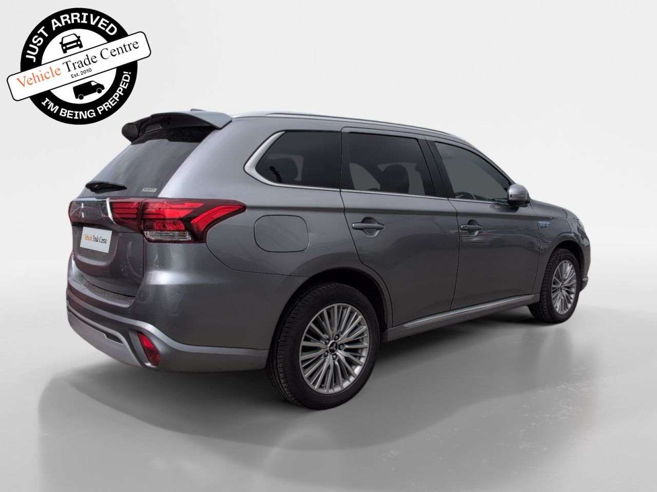 A 2020 MITSUBISHI OUTLANDER 2.4h TwinMotor 13.8kWh Dynamic SUV 5dr Petrol Plug-in Hybrid CVT 4WD Euro 6 A 2020 MITSUBISHI OUTLANDER 2.4h TwinMotor 13.8kWh Dynamic SUV 5dr Petrol Plug-in Hybrid CVT 4WD Euro 6