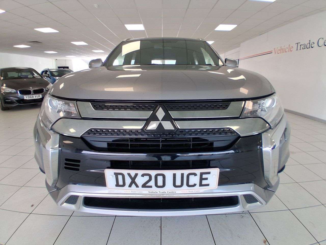 A 2020 MITSUBISHI OUTLANDER 2.4h TwinMotor 13.8kWh Dynamic SUV 5dr Petrol Plug-in Hybrid CVT 4WD Euro 6 A 2020 MITSUBISHI OUTLANDER 2.4h TwinMotor 13.8kWh Dynamic SUV 5dr Petrol Plug-in Hybrid CVT 4WD Euro 6