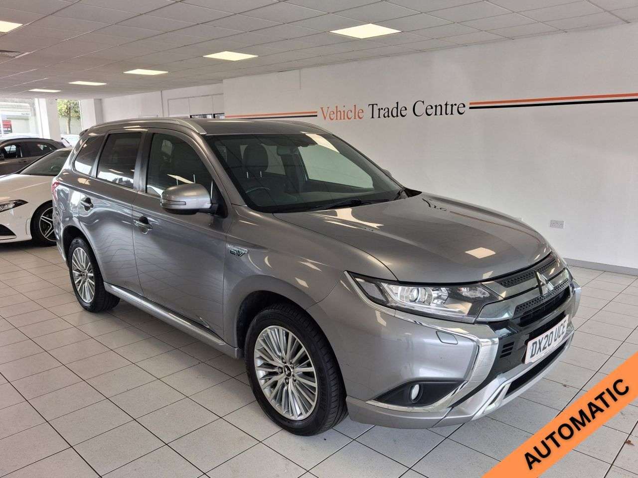 A 2020 MITSUBISHI OUTLANDER 2.4h TwinMotor 13.8kWh Dynamic SUV 5dr Petrol Plug-in Hybrid CVT 4WD Euro 6 A 2020 MITSUBISHI OUTLANDER 2.4h TwinMotor 13.8kWh Dynamic SUV 5dr Petrol Plug-in Hybrid CVT 4WD Euro 6