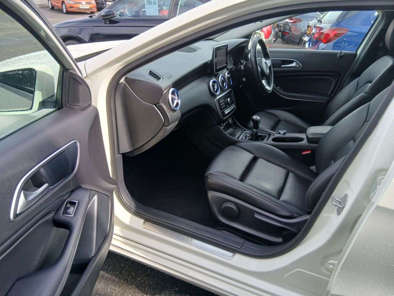 2017 MERCEDES-BENZ A CLASS 2017 MERCEDES-BENZ A CLASS