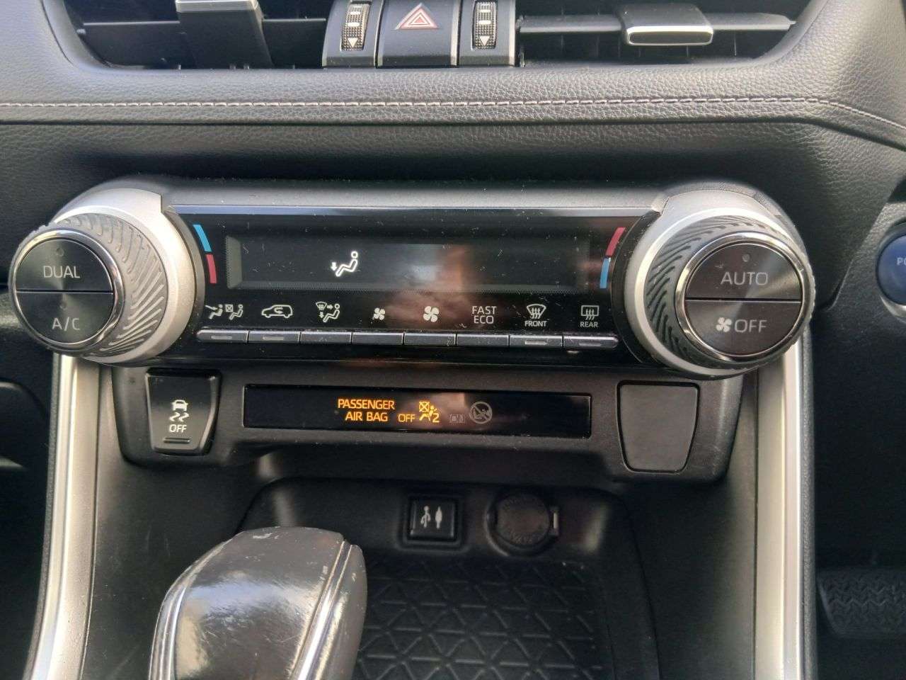 2019 TOYOTA RAV4 2019 TOYOTA RAV4