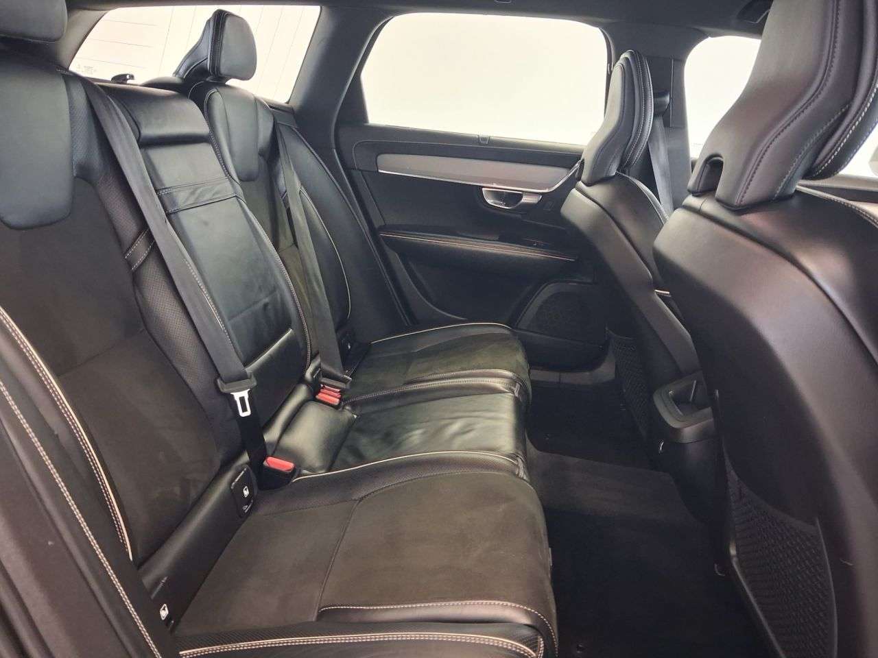 2019 VOLVO V90 2019 VOLVO V90