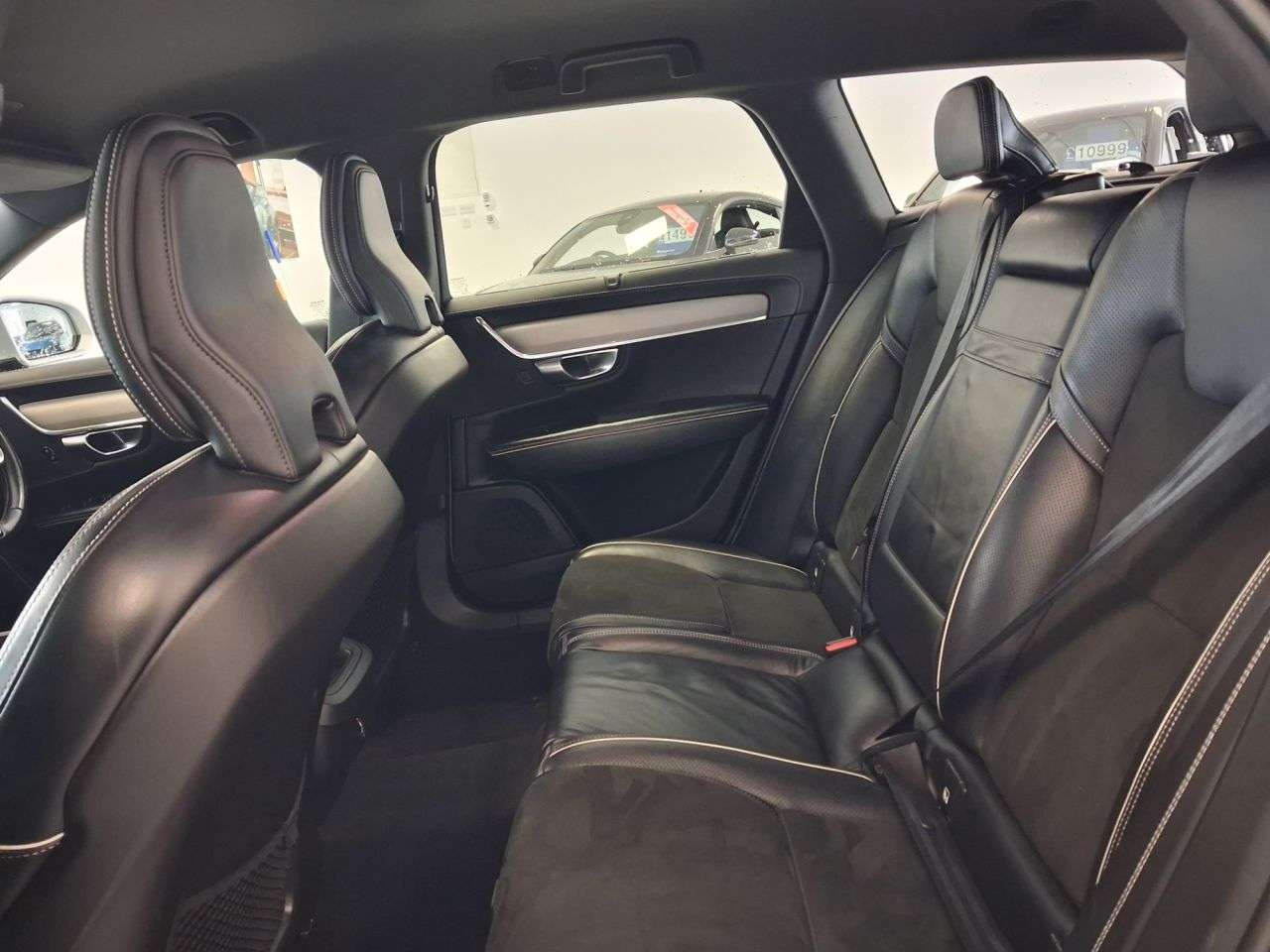 2019 VOLVO V90 2019 VOLVO V90