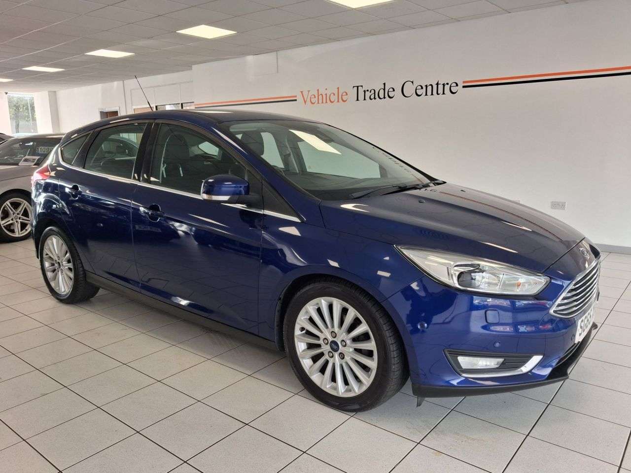 A 2015 FORD FOCUS 1.0T EcoBoost Titanium X Hatchback 5dr Petrol Manual Euro 6 (s/s) (125 ps) A 2015 FORD FOCUS 1.0T EcoBoost Titanium X Hatchback 5dr Petrol Manual Euro 6 (s/s) (125 ps)