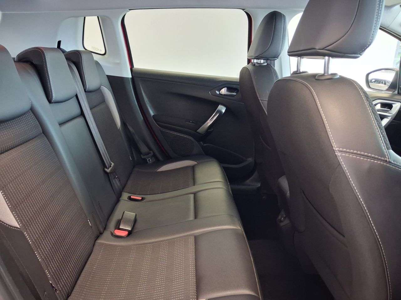 2016 PEUGEOT 2008 2016 PEUGEOT 2008
