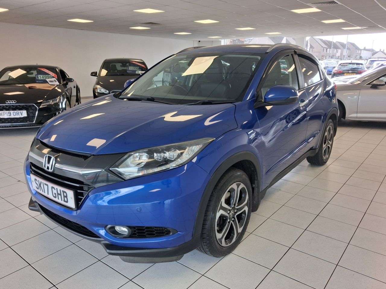 A 2017 HONDA HR-V 1.6 i-DTEC EX SUV 5dr Diesel Manual Euro 6 (s/s) (120 ps) A 2017 HONDA HR-V 1.6 i-DTEC EX SUV 5dr Diesel Manual Euro 6 (s/s) (120 ps)