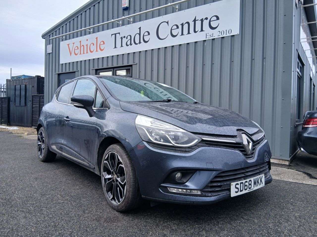 A 2018 RENAULT CLIO 0.9 TCe Iconic Hatchback 5dr Petrol Manual Euro 6 (s/s) (90 ps) A 2018 RENAULT CLIO 0.9 TCe Iconic Hatchback 5dr Petrol Manual Euro 6 (s/s) (90 ps)