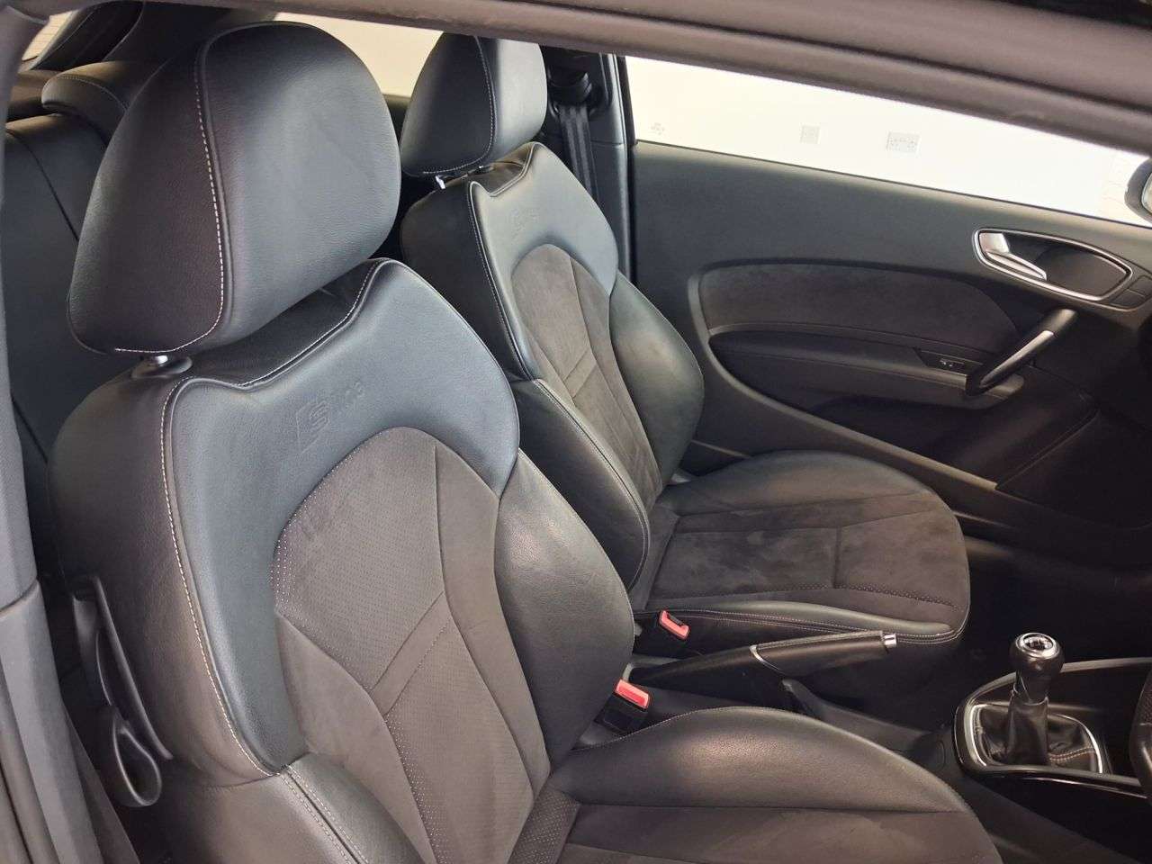 2017 AUDI A1 2017 AUDI A1