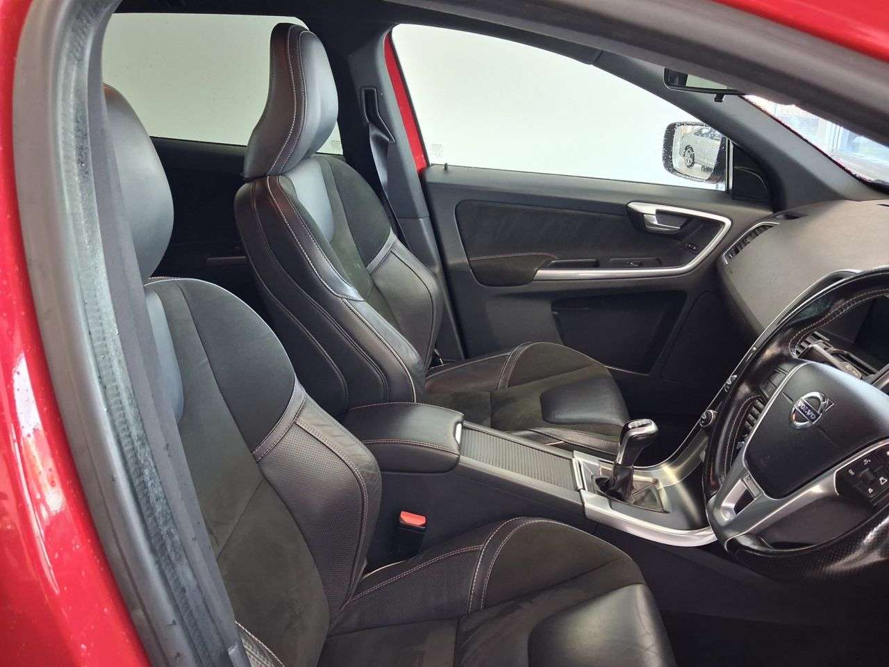 2016 VOLVO XC60 2016 VOLVO XC60