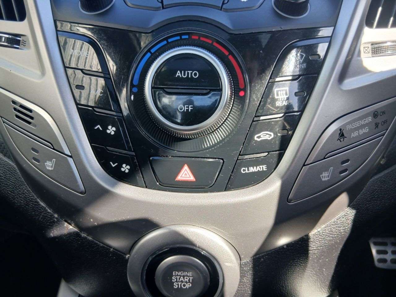 2012 HYUNDAI VELOSTER 2012 HYUNDAI VELOSTER