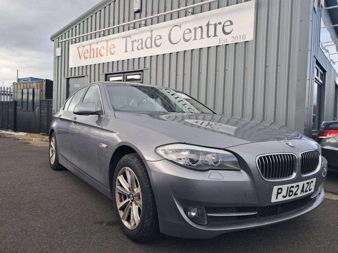 A 2012 BMW 5 SERIES 2.0 520d ED EfficientDynamics Saloon 4dr Diesel Manual Euro 5 (s/s) (184 ps A 2012 BMW 5 SERIES 2.0 520d ED EfficientDynamics Saloon 4dr Diesel Manual Euro 5 (s/s) (184 ps
