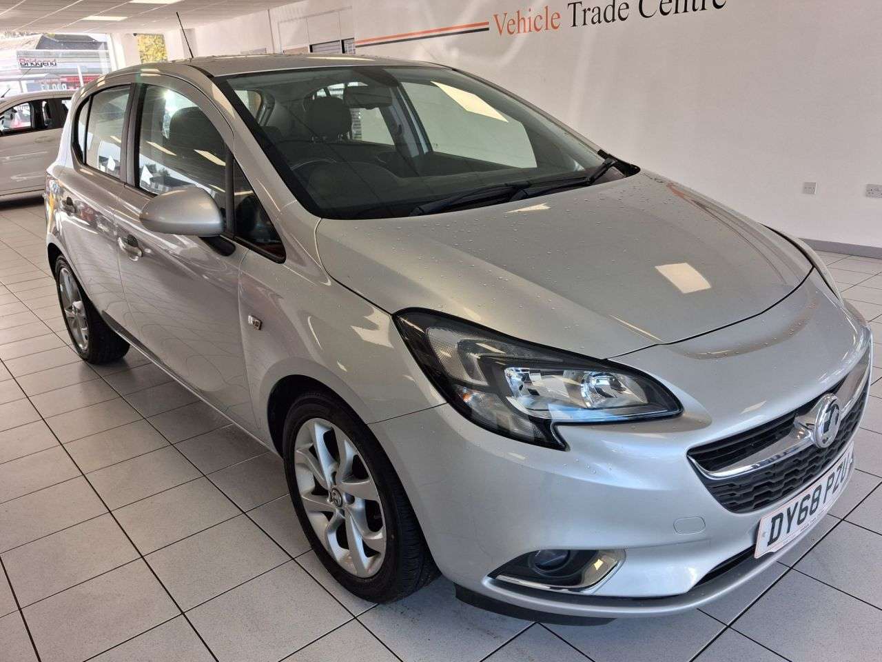 A 2018 VAUXHALL CORSA 1.4i ecoTEC SRi Nav Hatchback 5dr Petrol Manual Euro 6 (90 ps) A 2018 VAUXHALL CORSA 1.4i ecoTEC SRi Nav Hatchback 5dr Petrol Manual Euro 6 (90 ps)