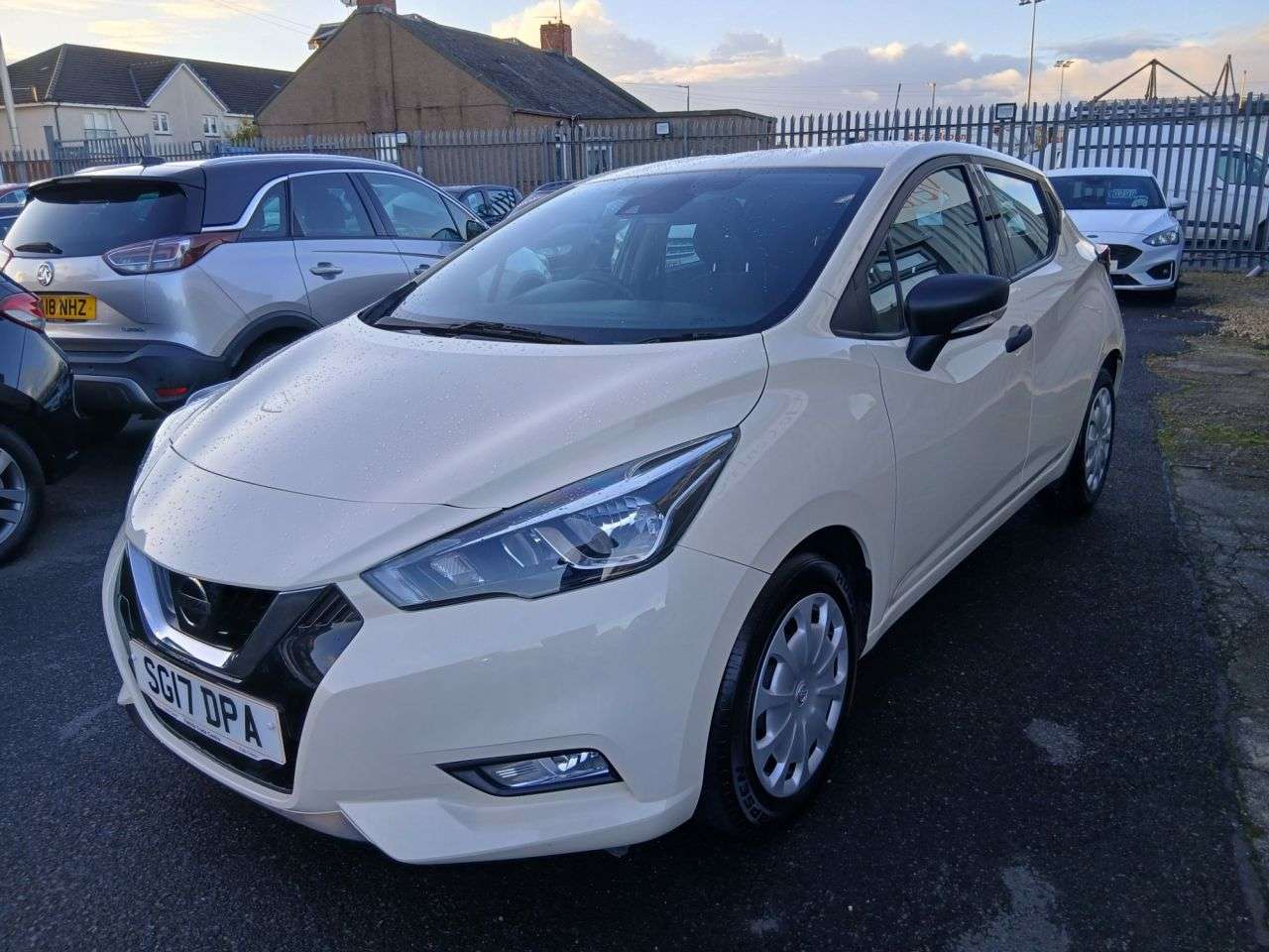 A 2017 NISSAN MICRA 1.0 Visia Hatchback 5dr Petrol Manual Euro 6 (71 ps) A 2017 NISSAN MICRA 1.0 Visia Hatchback 5dr Petrol Manual Euro 6 (71 ps)