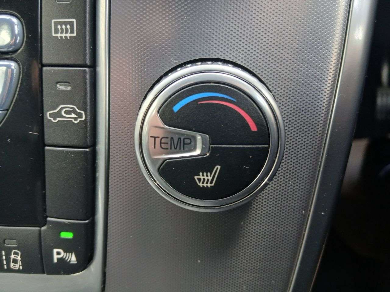 2015 VOLVO V70 2015 VOLVO V70