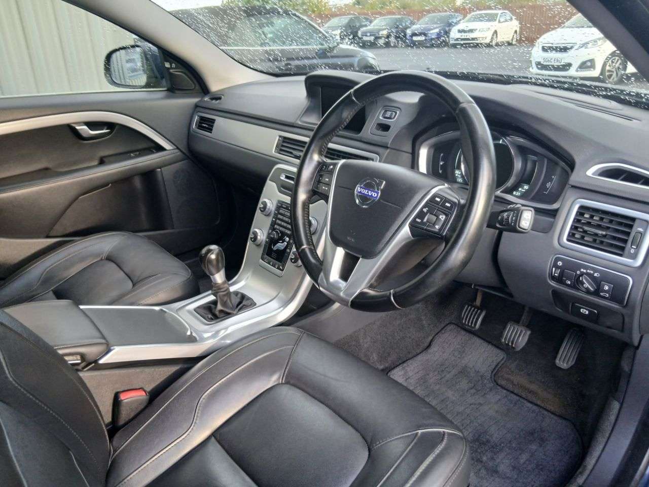 2015 VOLVO V70 2015 VOLVO V70