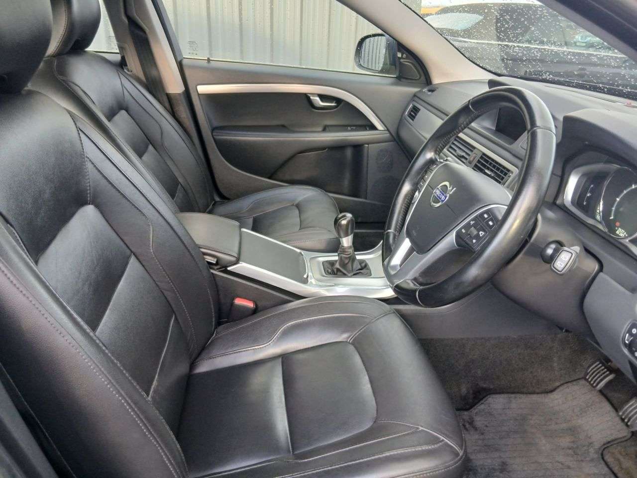 2015 VOLVO V70 2015 VOLVO V70