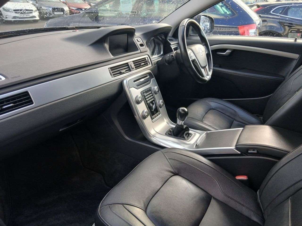 2015 VOLVO V70 2015 VOLVO V70