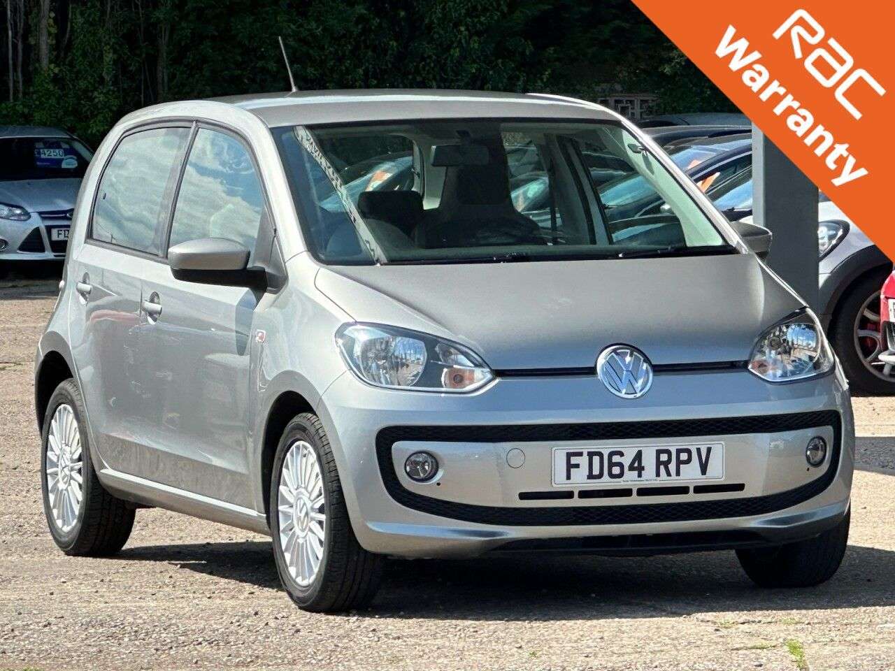 A 2015 VOLKSWAGEN UP 1.0 HIGH UP 5d 74 BHP **HPI CLEAR, FRESH MOT + SVS** A 2015 VOLKSWAGEN UP 1.0 HIGH UP 5d 74 BHP **HPI CLEAR, FRESH MOT + SVS**