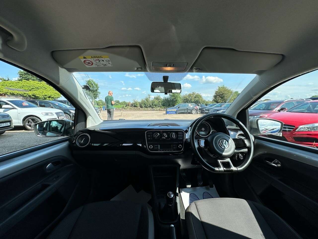 2015 VOLKSWAGEN UP 2015 VOLKSWAGEN UP
